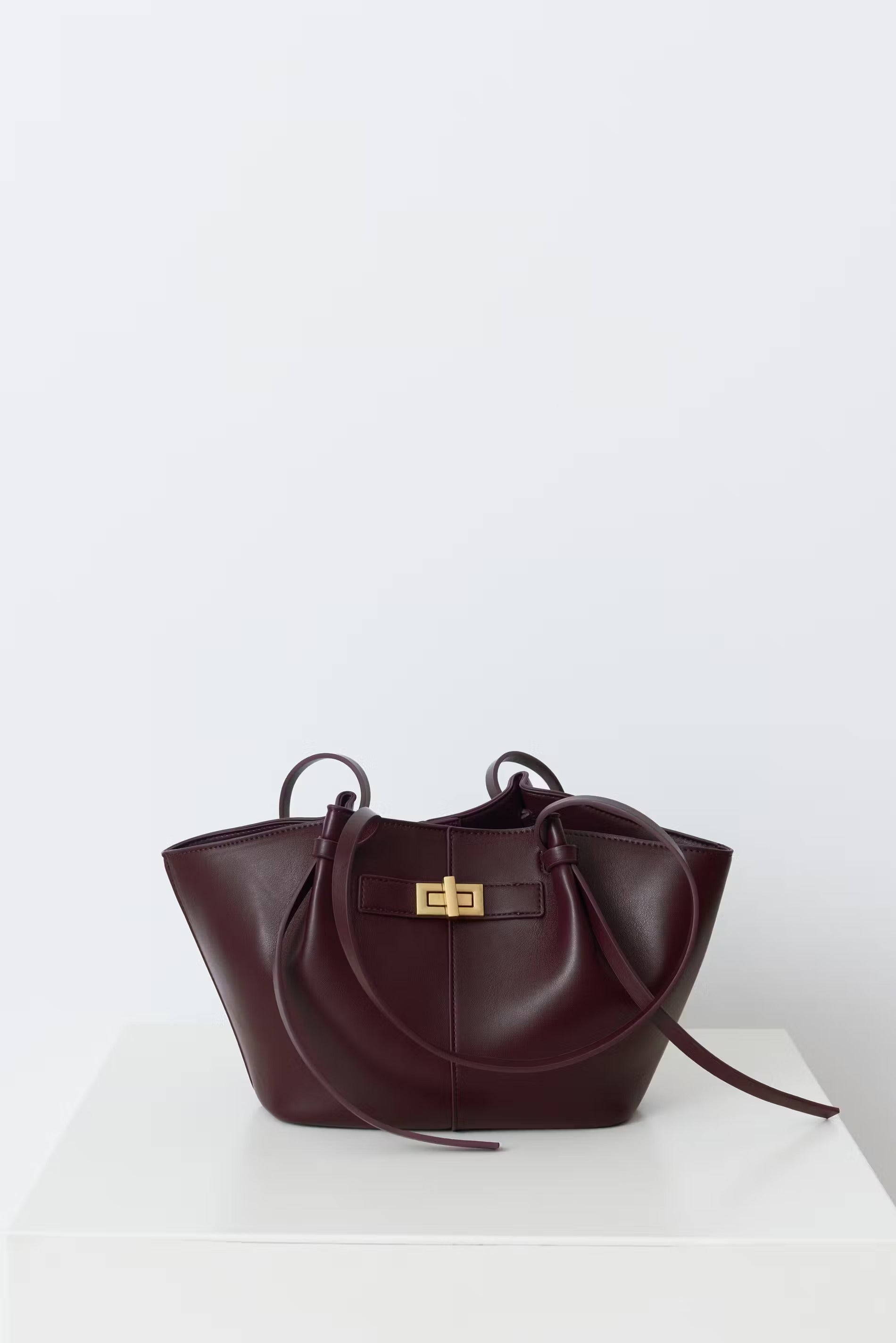 Gina Tricot | Long strap pu bag